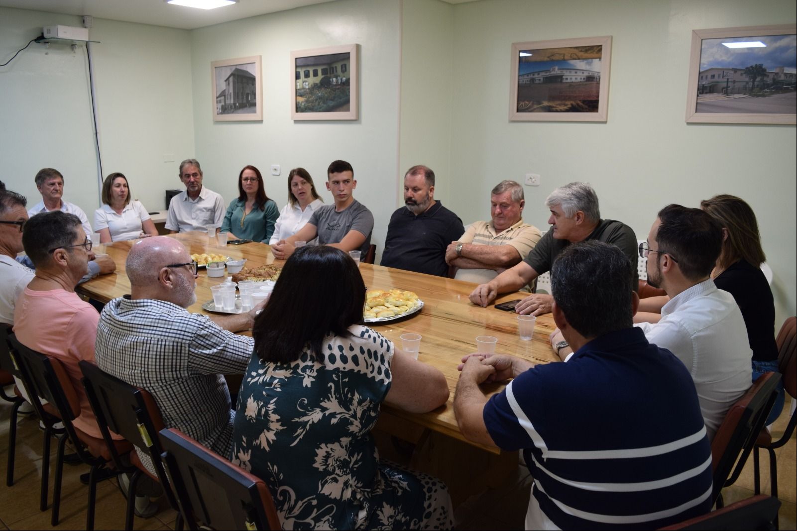 Em prol da comunidade: istração municipal, Presidentes dos Partidos PP, PSDB, União Brasil e PSD junto com os vereadores da bancada unem forças para ajudar o Hospital São José.